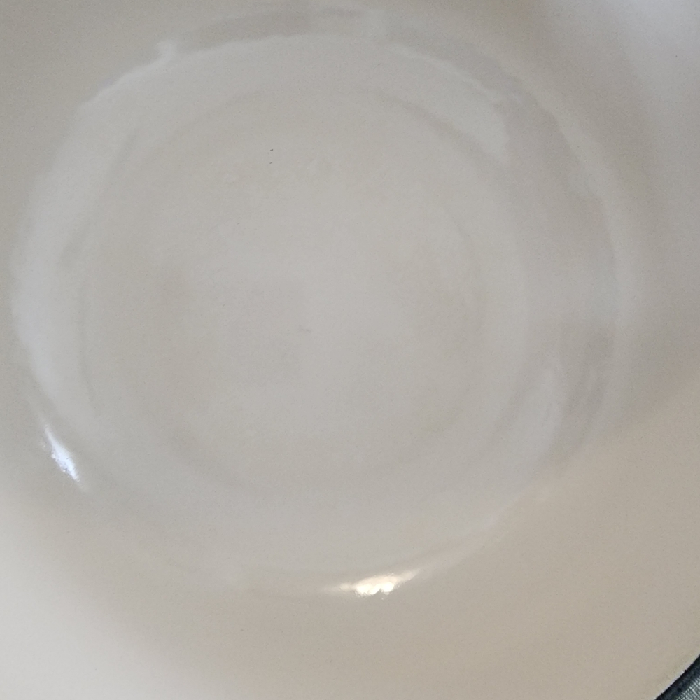 Le Creuset Holly Collection Soup Pot - Artichaut Green 4.5qt Dutch Oven - Picture 6 of 9